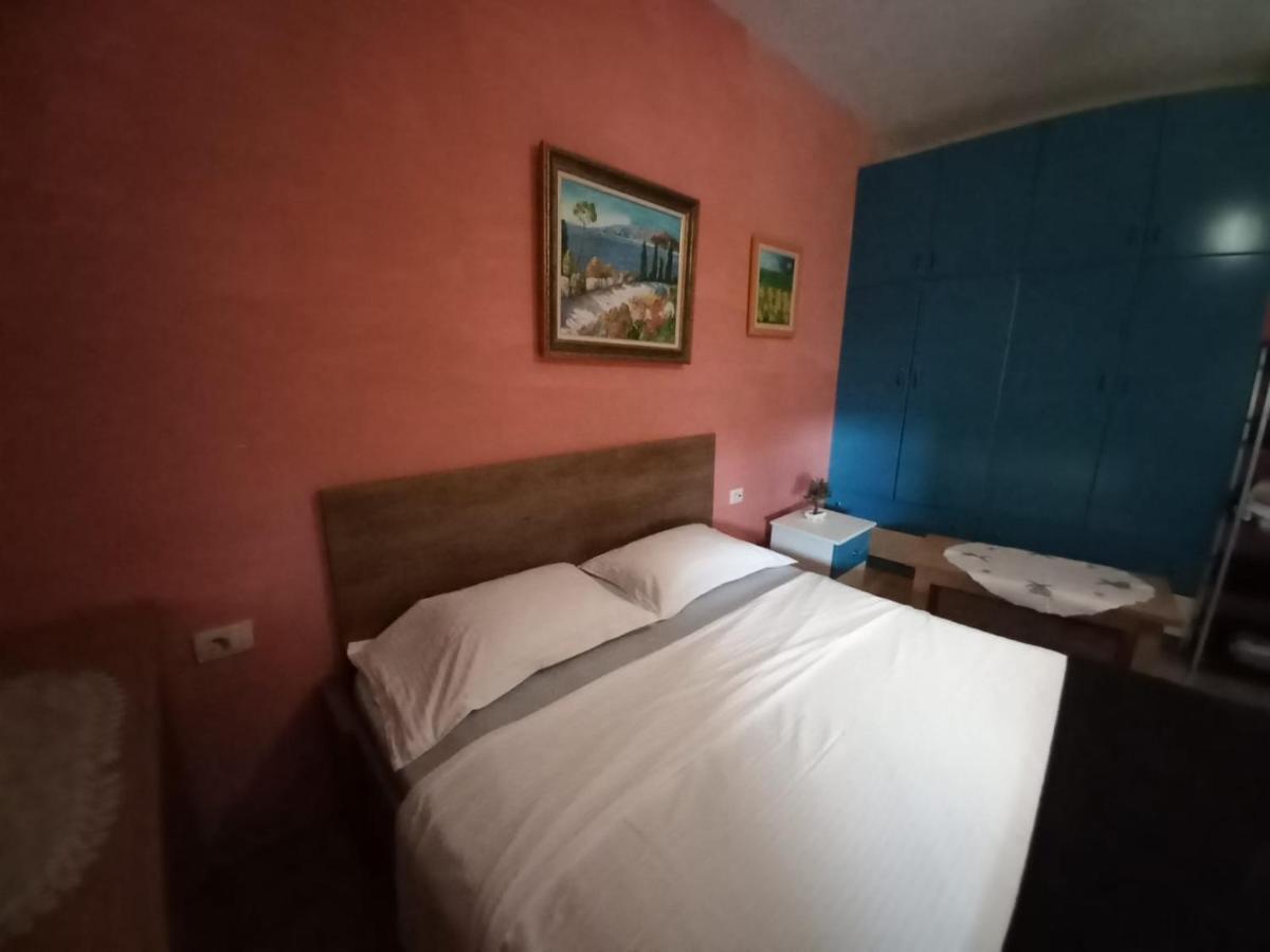 Penthouse Rooms & Aparts Tirana Exterior photo