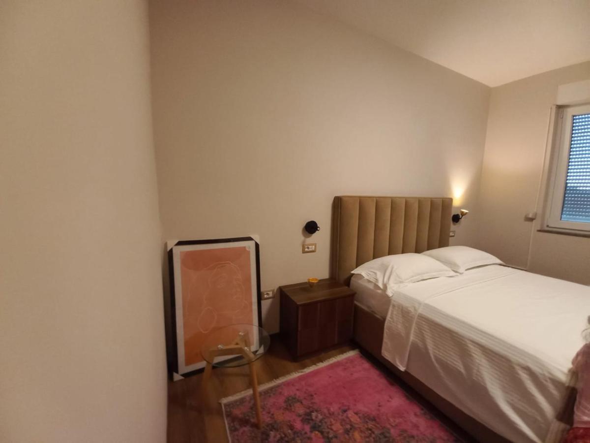 Penthouse Rooms & Aparts Tirana Exterior photo