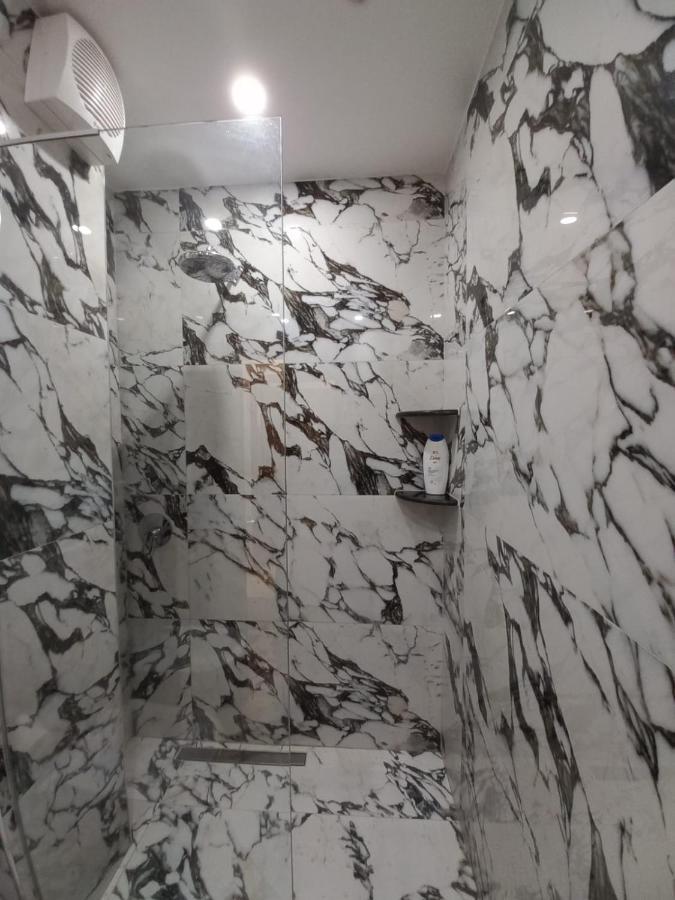 Penthouse Rooms & Aparts Tirana Exterior photo