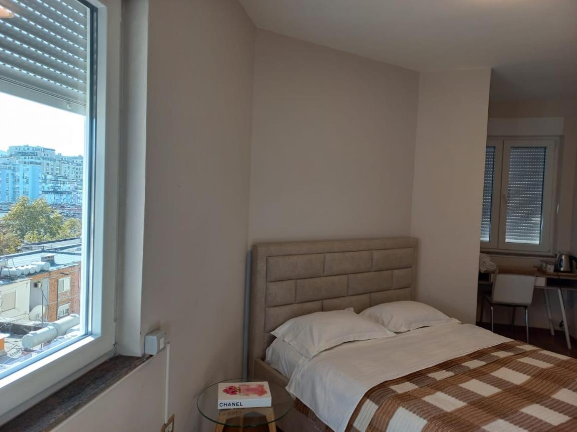 Penthouse Rooms & Aparts Tirana Exterior photo