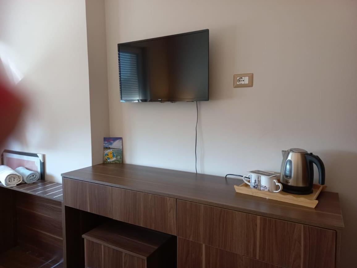 Penthouse Rooms & Aparts Tirana Exterior photo