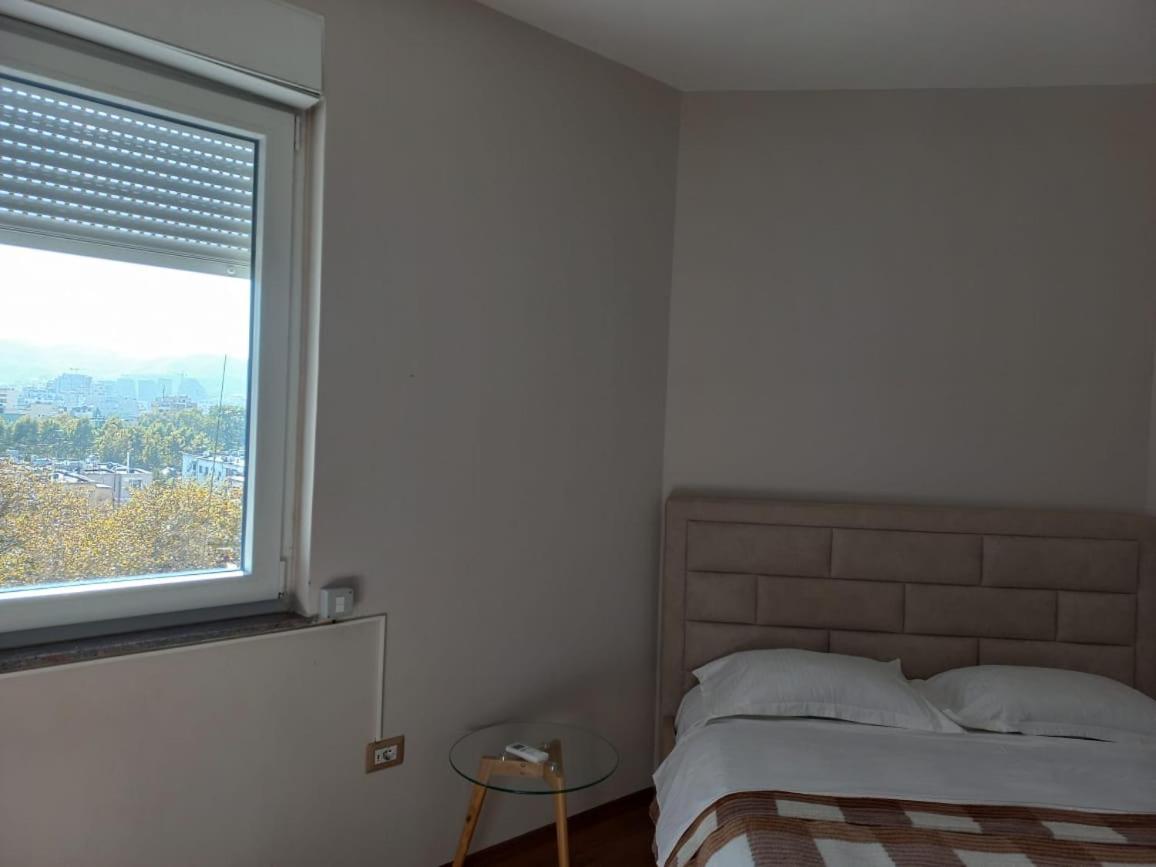 Penthouse Rooms & Aparts Tirana Exterior photo